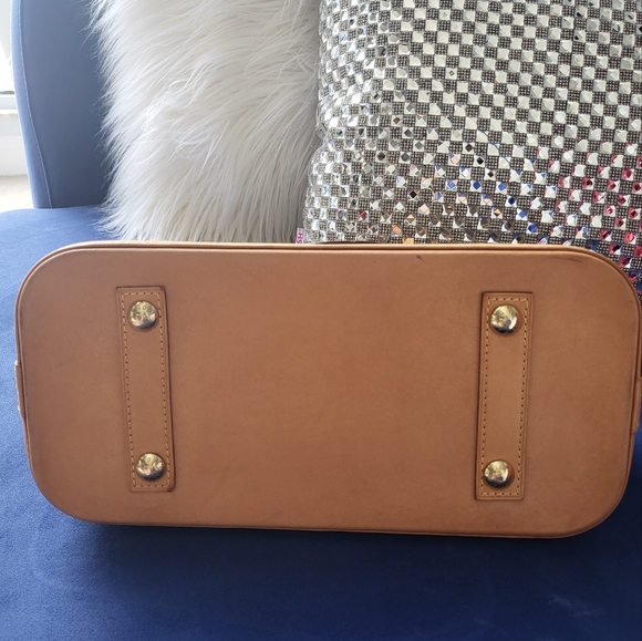 Louis Vuitton Alma PM Monogram - Picture 6 of 11